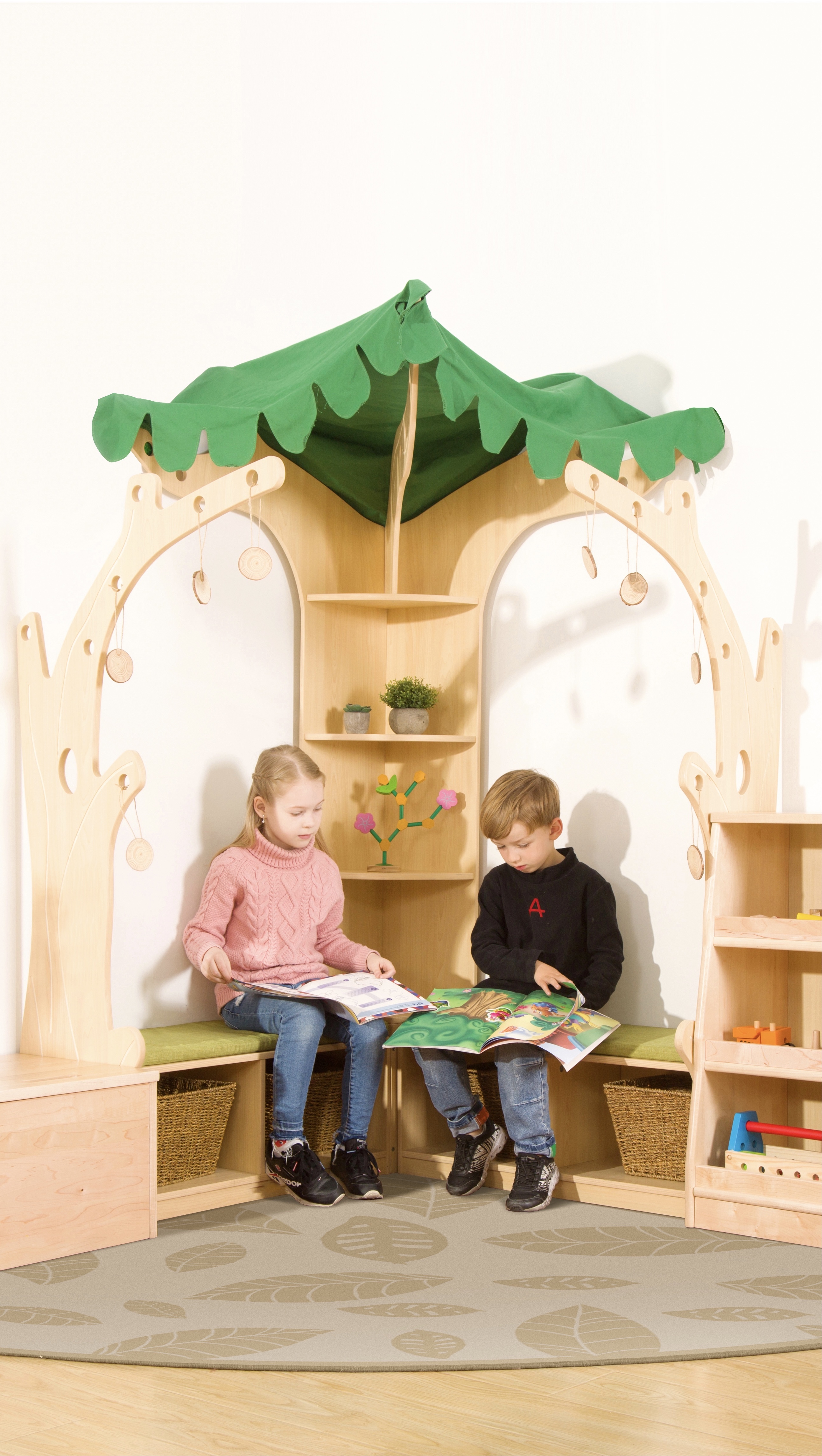 Leseecke Baum mit Teppich – KB1-PRNA013-30 Tree Corner
