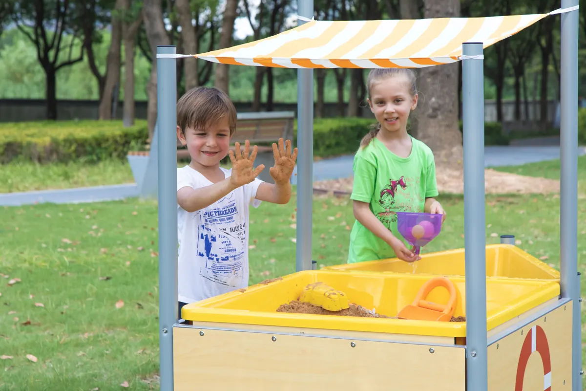 Mesa móvil para juegos con barro con tejado inclinado – GP3-SW406-V01-A_03