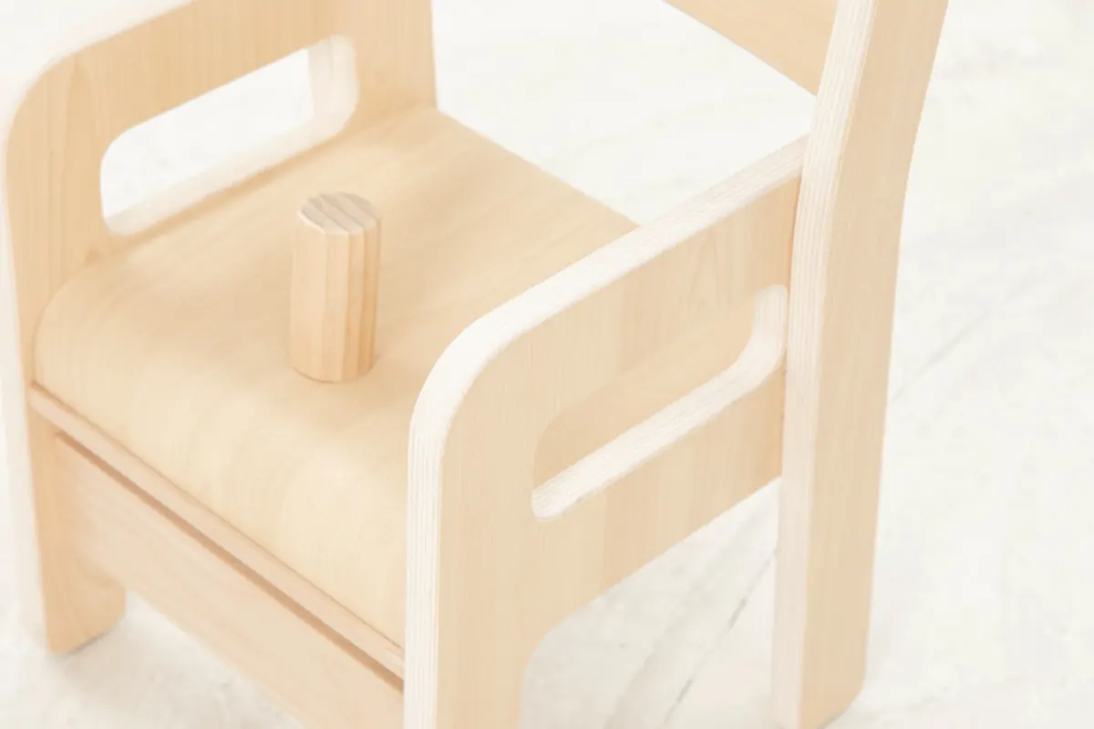 Silla Ole, altura del asiento 21 cm, con reposabrazos y postes – KB5-AZ1A21-30_05