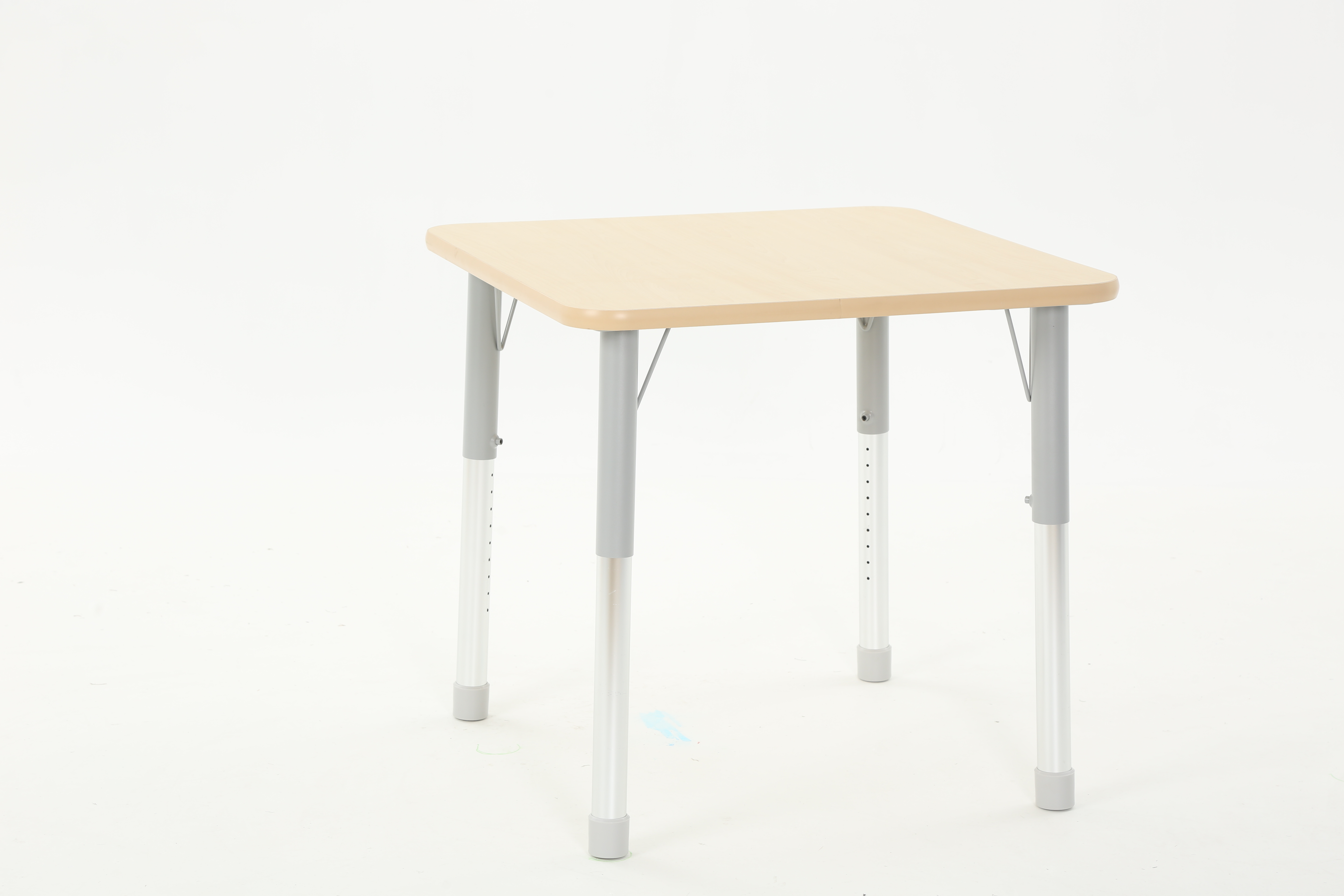 Tisch Owlaf, quadratisch, höhenverstellbar (39-61,5 cm) – 7Y9A8650